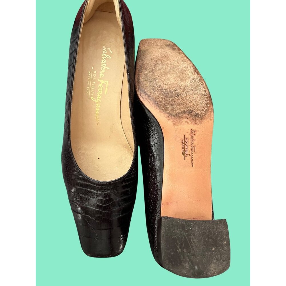Salvatore Ferragamo Black Crocodile Embossed Leather Low Heel Pumps - Picture 5 of 7